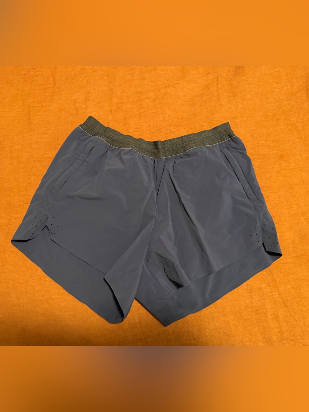 REI women’s medium running shorts